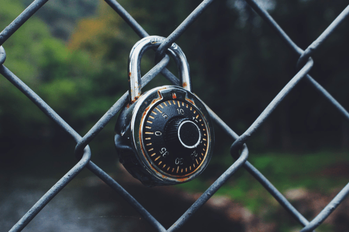 Critical laravel vulnerability