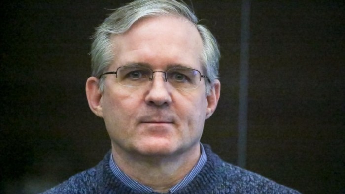 U s it worker sentenced for spying
